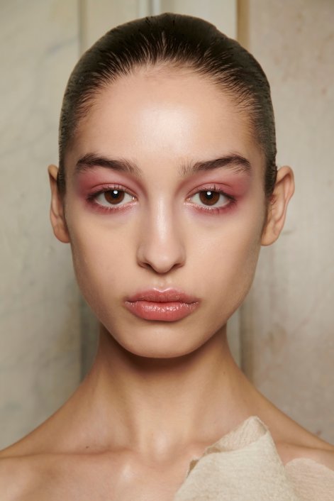 kolorowe-powieki-modny-makijaż-oczu-wiosna-lato-2026-Ashi HC bks F23 009