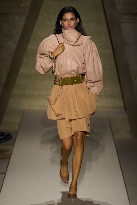 power-dressing-trendy-wiosna-lato-2026-Chloe S26 035