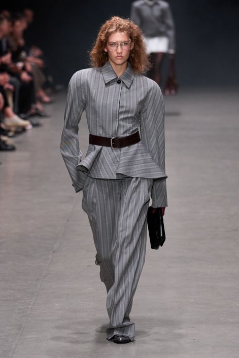 power-dressing-trendy-wiosna-lato-2026-Stella Mccartney S26 001