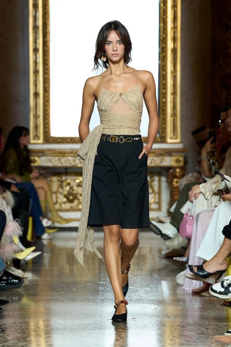 bermudy-trendy-wiosna-lato-2026-Sarawong S26 020