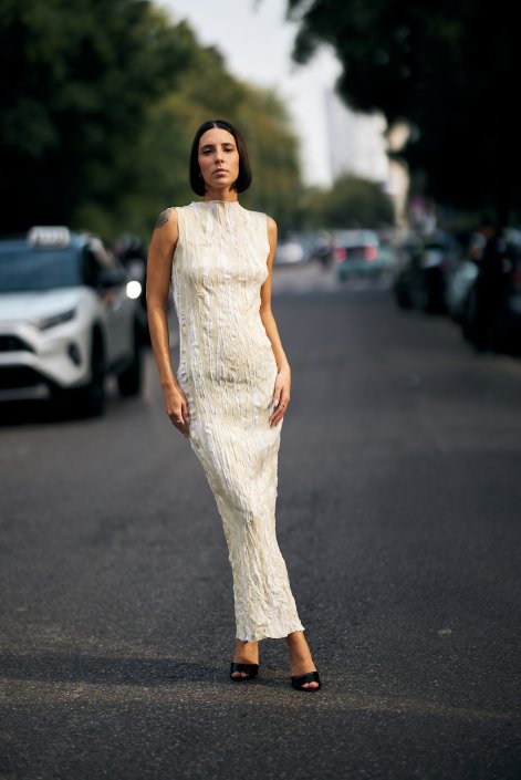 sukienki-bodycon-trendy-wiosna-lato-2026-stylizacje-Milano str S25 1907