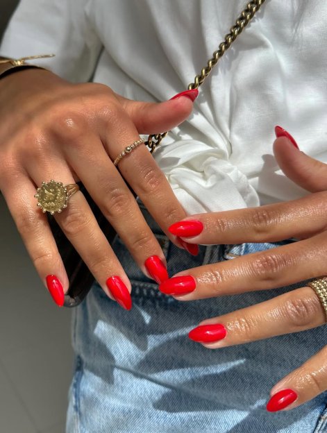 czerwone-paznokcie-inspiracje-modny-manicure-14