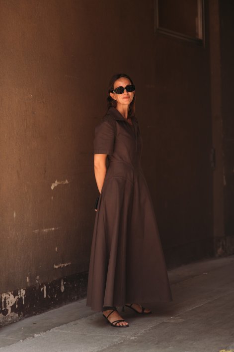 sukienki-koszulowe-trendy-wiosna-lato-2026-Milano m str S26 1351