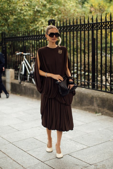 bubble-dress-trendy-wiosna-lato-2026-Paris str S26 1273