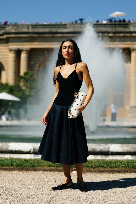 białe-torebki-trendy-wiosna-lato-2026-Paris m str S26 1491