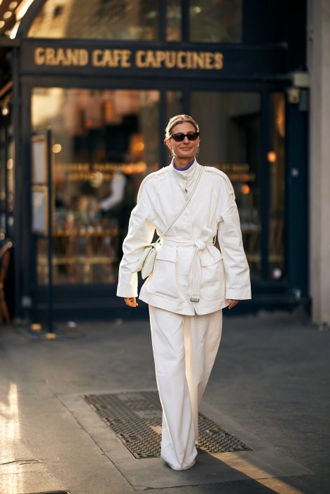 białe-torebki-trendy-wiosna-lato-2026-Paris str F25 1403