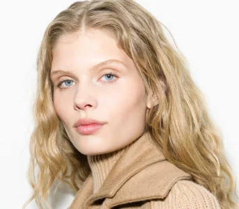 8 trendów wnbsp;pielęgnacji skóry, które służą dojrzałym kobietom