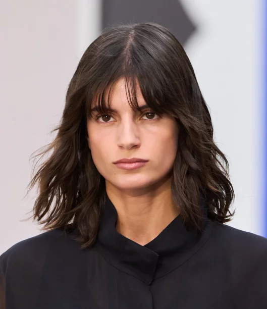 Grzywka wnbsp;2026 roku wraca wnbsp;wielkim stylu. 6 najmodniejszych propozycji