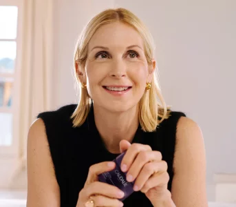 Patent nanbsp;długowieczność. Jak pielęgnować skórę, by zachowała zdrowie, jędrność inbsp;blask przez lata?