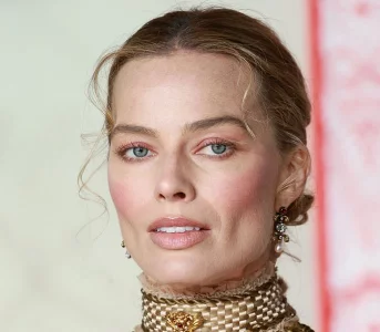 Brontë blush: nowy sposób nanbsp;róż inspirowany Wichrowymi Wzgórzami