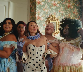 „Let Them Talk”. Kampania, która celebruje kobiety przełamujące konwencje inbsp;pokazujące piękno nanbsp;własnych zasadach