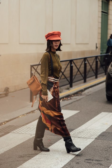 modne-nakrycia-głlowy-trendy-wiosna-lato-2026-Paris str S26 1669