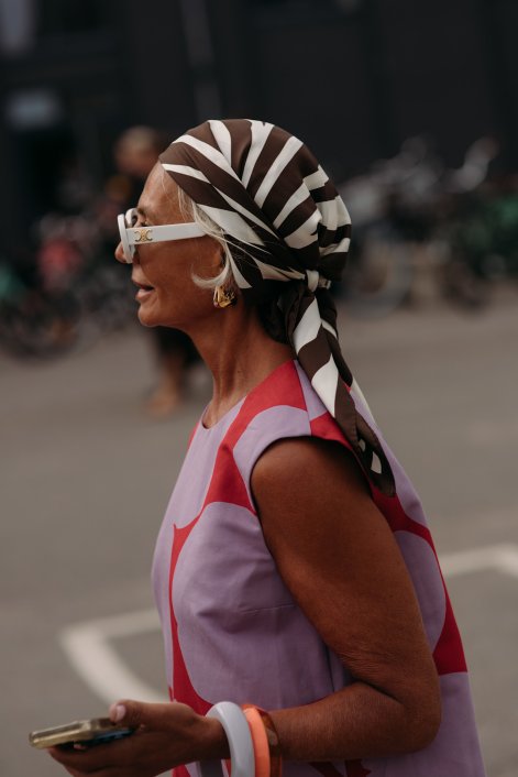 modne-nakrycia-głlowy-trendy-wiosna-lato-2026-Copenhagen str S26 0303