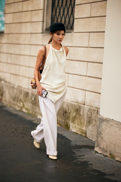 modne-nakrycia-głlowy-trendy-wiosna-lato-2026-Milano str S26 1784