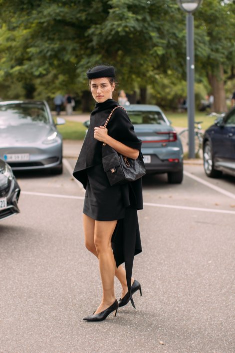 modne-nakrycia-głlowy-trendy-wiosna-lato-2026-Copenhagen str S26 0228