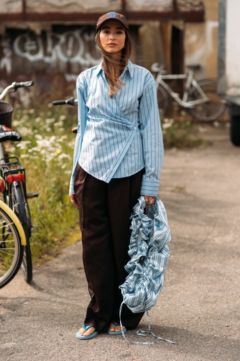 modne-nakrycia-głlowy-trendy-wiosna-lato-2026-Copenhagen str S26 0281