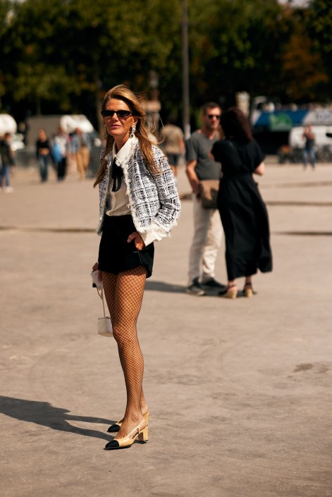 tweedowa-marynarka-modne-stylizacje-wiosna-lato-2026-Paris HC str F25 0768