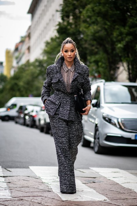 tweedowa-marynarka-modne-stylizacje-wiosna-lato-2026-Milano str S25 0373