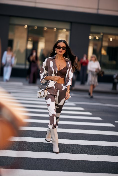 Midriff moment-stylizacje-wiosna-lato-2026-New York str S26 0372