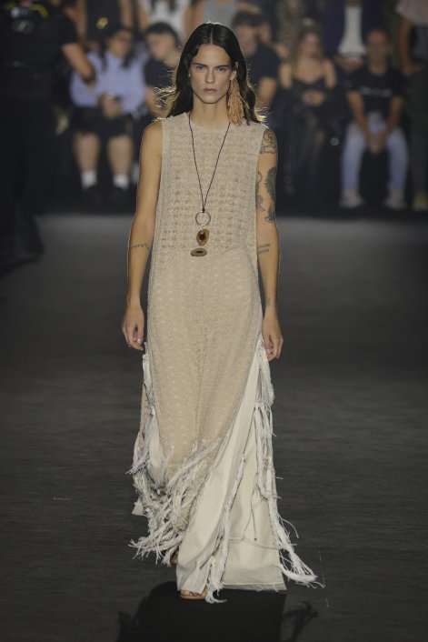 naszyjniki-na-rzemyku-trend-wiosna-lato-2026-Escorpion S26 004