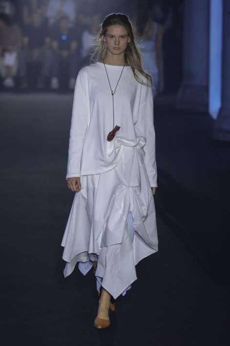 naszyjniki-na-rzemyku-trend-wiosna-lato-2026-Santamarta S26 012