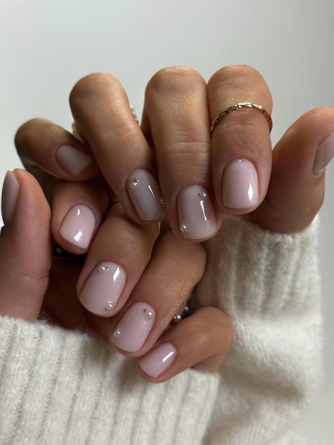 biżuteryjny-manicure-wiosna-lato-2026-inspiracje-5