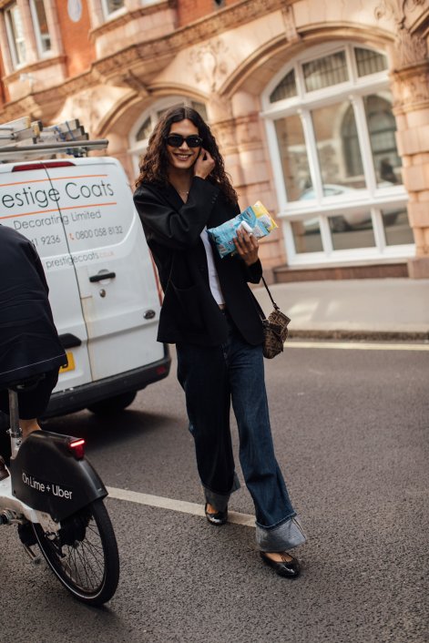 balerinki-modne-stylizacje-wiosna-lato-2026-London str S25 0607