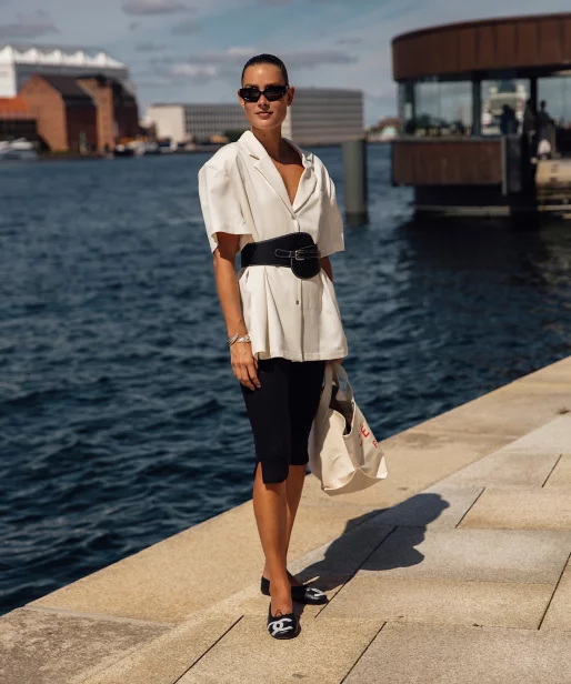 Czerń i&nbsp;biel nie muszą być nudne. 64 modne zestawy od&nbsp;mistrzyń stylu