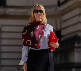 Jak elegancko nosić czerwień tej wiosny? 36 sposobów Paryżanek