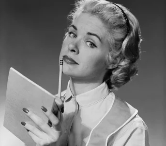 Sensu stricto czy stricte? Pozornie subtelna różnica, która ma znaczenie