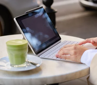 Bycie redaktorką mody wymaga kreatywności inbsp;niezawodności, dlatego moje wybory to laptop inbsp;tablet Lenovo