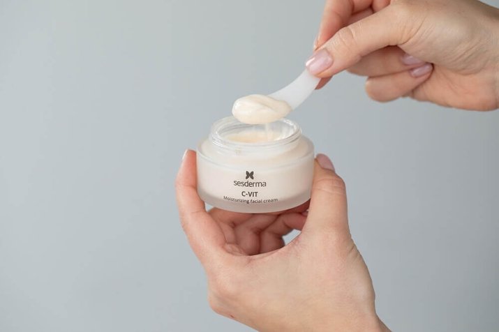 krem-przeciwzmarszczkowy-poznaj-propozycje-marki-sesderma3