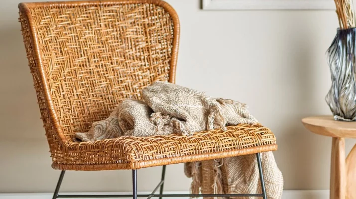 Plecionki wracają. Ponadczasowy dodatek do&nbsp;wnętrz zachwyca w&nbsp;nowych odsłonach