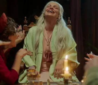 Kultowa saga rodzinna znbsp;magią wnbsp;tle – wnbsp;nowej, serialowej odsłonie. „Dom duchów” wnbsp;streamingu