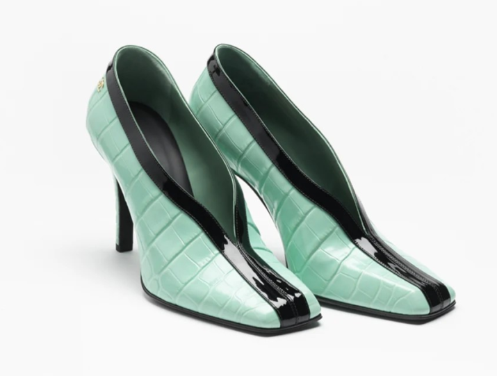 Chanel Pumps