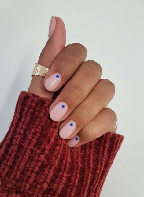 polka-dot-nails-inspiracje-na-lato-2026-33