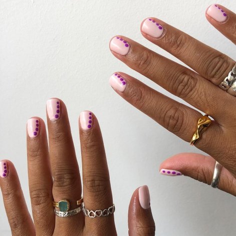 polka-dot-nails-inspiracje-na-lato-2026-35