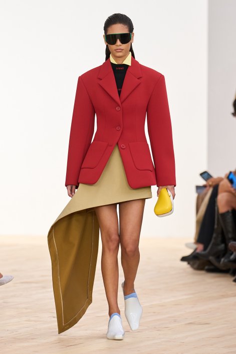 Loewe S26 013