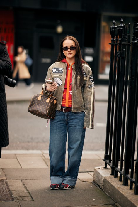 London str F25 0693