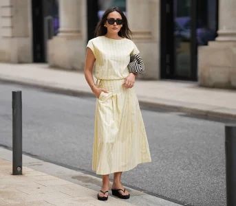 Buty znbsp;lat 90. wróciły donbsp;street style’u. Teraz wyglądają wyjątkowo elegancko