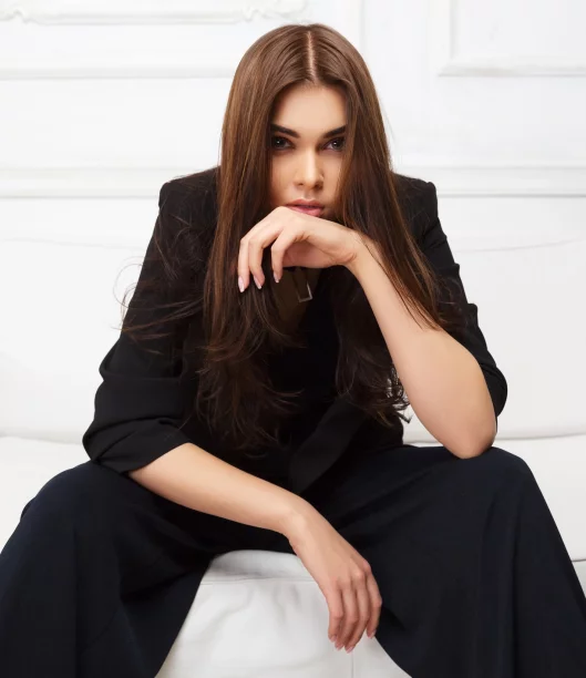 Potrafią regulować emocje. Odporne psychicznie kobiety te 6 rzeczy robią inaczej