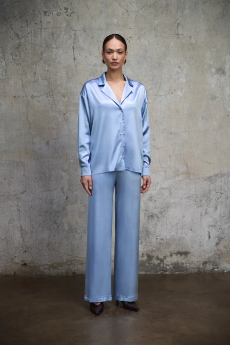 rever-990-koszula-satynowa-aura-ice-blue-rever