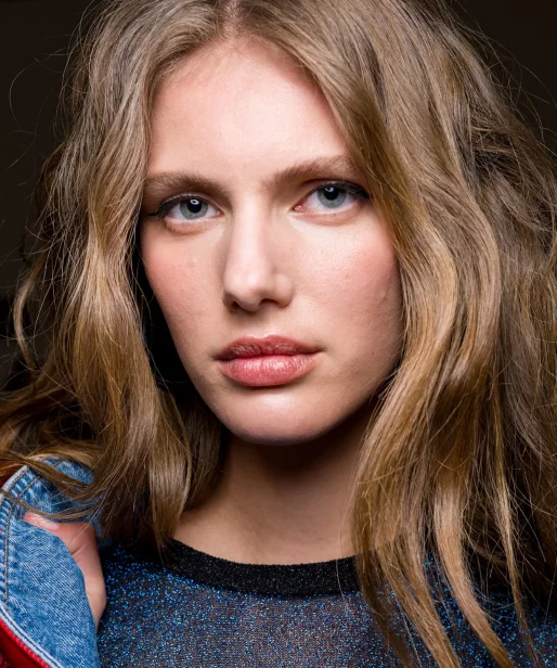 Clear blush stał się hitem sieci. Uwagę przyciąga nietypowa konsystencja