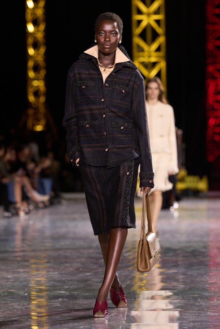 Chanel F26 003
