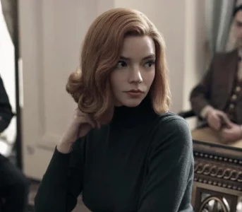 5 obsypanych nagrodami miniseriali Netfliksa, które wciągają odnbsp;pierwszej sceny